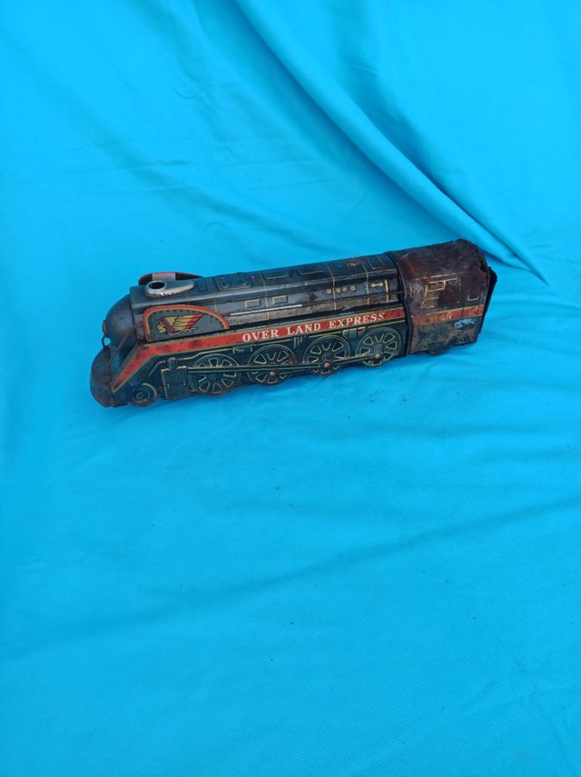 Treno in latta giocattolo vintage