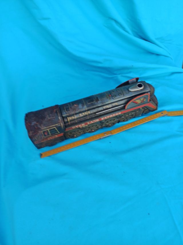 Treno in latta giocattolo vintage