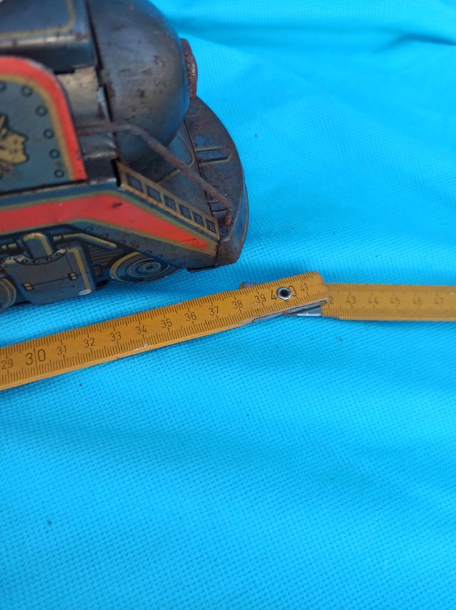 Treno in latta giocattolo vintage