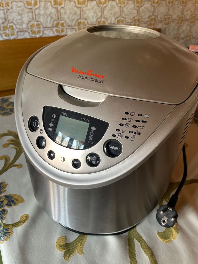 Macchina per fare il pane