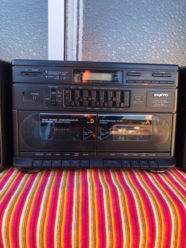 Radio Cassette SANYO