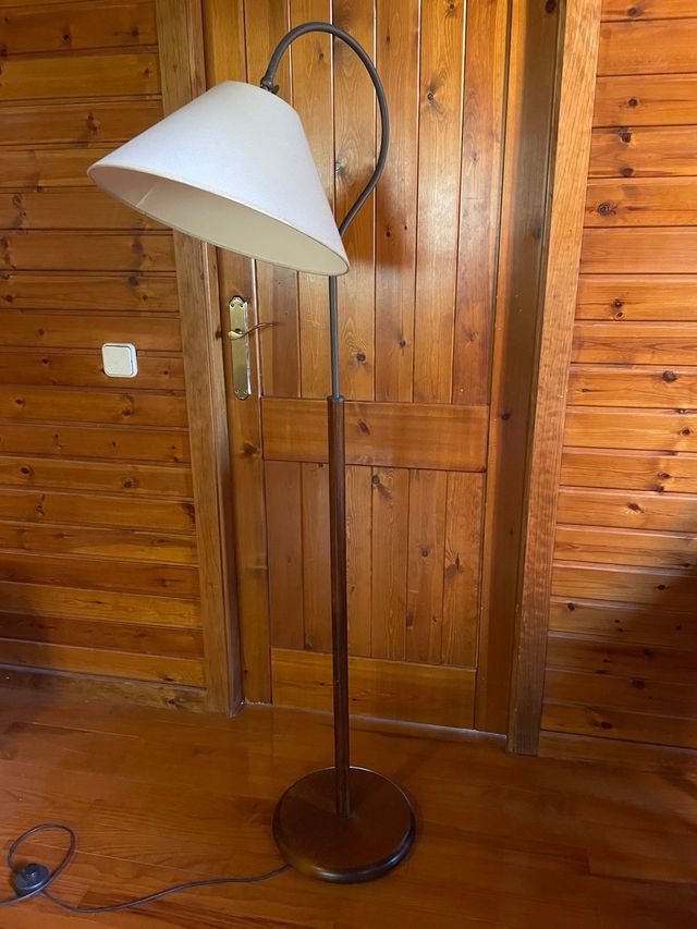 Lampara de pie
