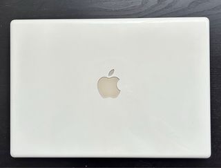 Apple Macbook 13,3