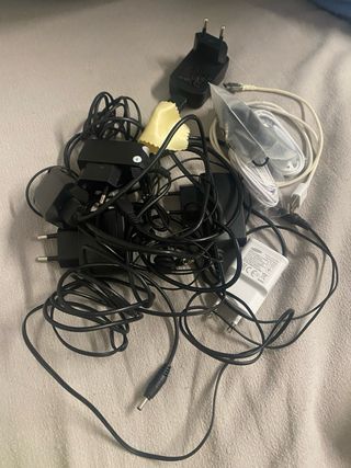 Lote 4 Móviles+ 3Fundas+4auriculares+6cargadores