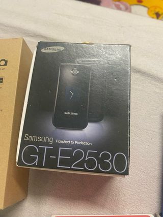 Lote 4 Móviles+ 3Fundas+4auriculares+6cargadores