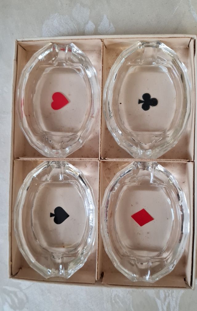 4 posaceneri Poker nuovi