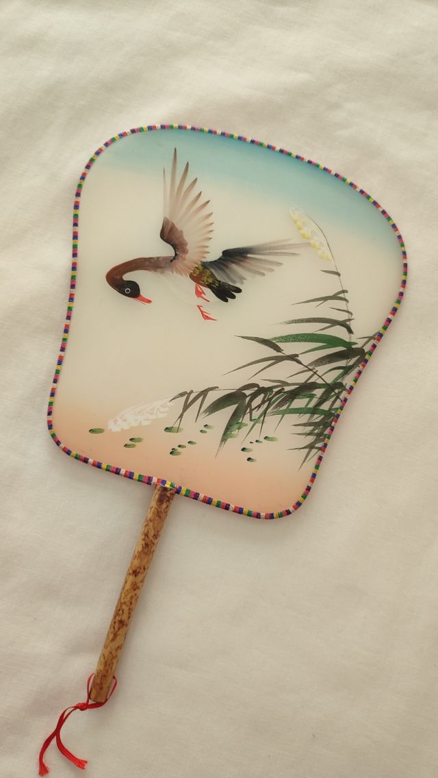 Pay-pay de seda pintado a mano. Abanico