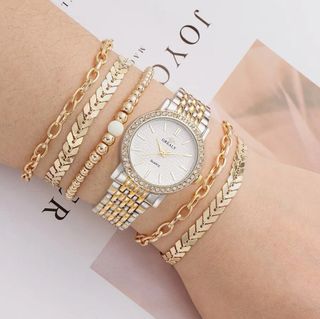 ✅️Reloj cuarzo mujer con 5 pulseras color oro