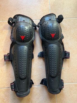 Protecciones rodilla-espinilla dainese
