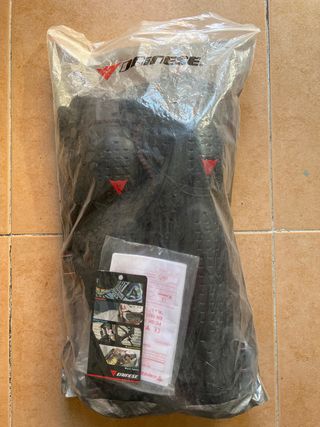 Protecciones rodilla-espinilla dainese