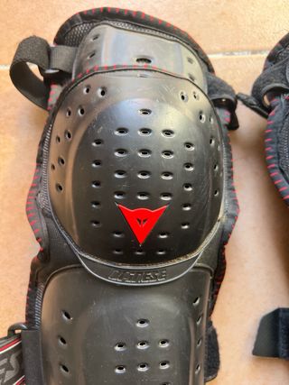 Protecciones rodilla-espinilla dainese