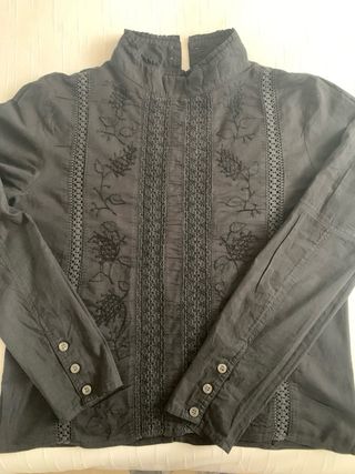 Camisa negra Adolfo Dominguez