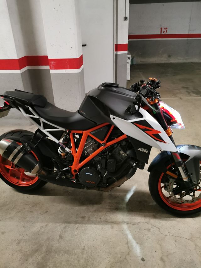 Ktm superduke 1290 R 2017.