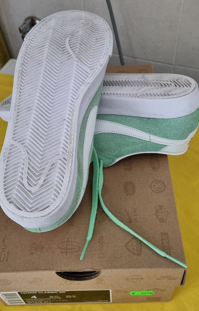 Scarpe Nike. Come nuove.