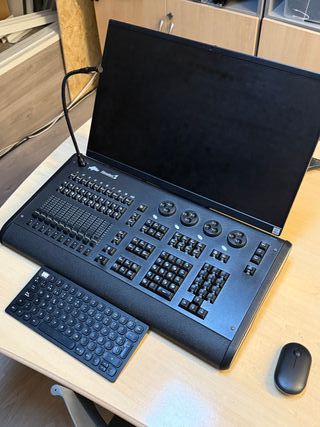 Consola iluminación Wholehog Hoglet 4.