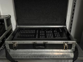 Consola iluminación Wholehog Hoglet 4.