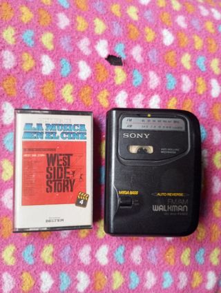 Walkman Sony antiguo más cinta west side story
