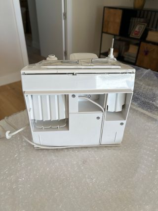 Estacion limpieza dental Braun (para reparar)