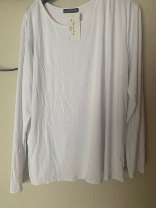 Camiseta basica manga larga. sin estrenar