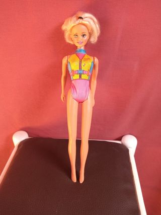 Muñeca Sindy nadadora