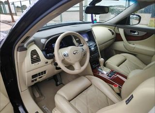 Coche Infiniti QX70 2015