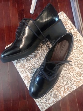 Zapatos cordones Zara