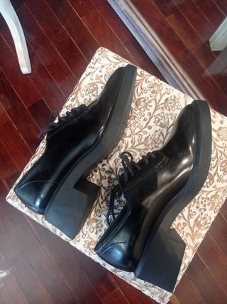 Zapatos cordones Zara