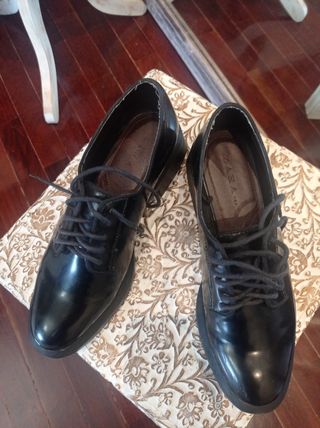 Zapatos cordones Zara