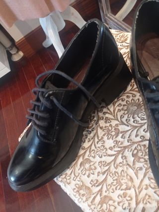 Zapatos cordones Zara