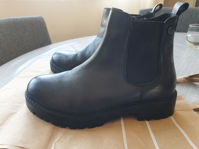 Botas niña de cuero