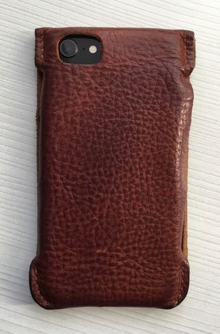 Funda cuero para iPhone 8.