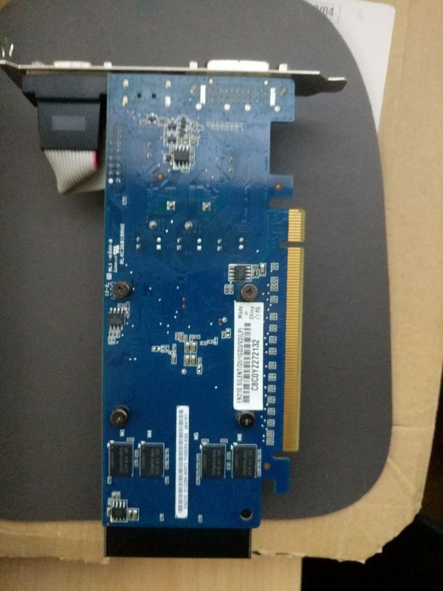 Tarjeta gráfica Nvidia 210 1 GB 