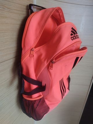 Mochila Adidas usada
