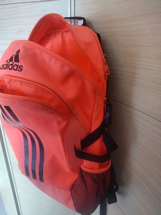 Mochila Adidas usada