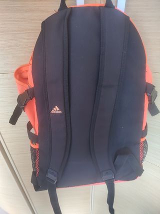 Mochila Adidas usada