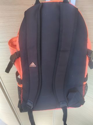 Mochila Adidas usada