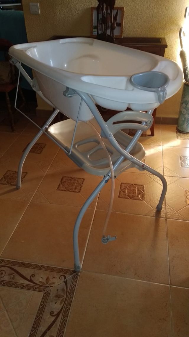 Bañera y cambiador para bebé