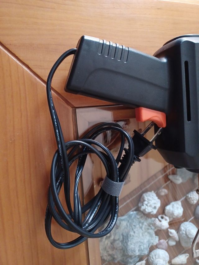 Máquina de calor para cortar cabos.