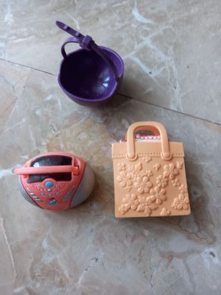 Barbie My Scene Kennedy in bici nel parco