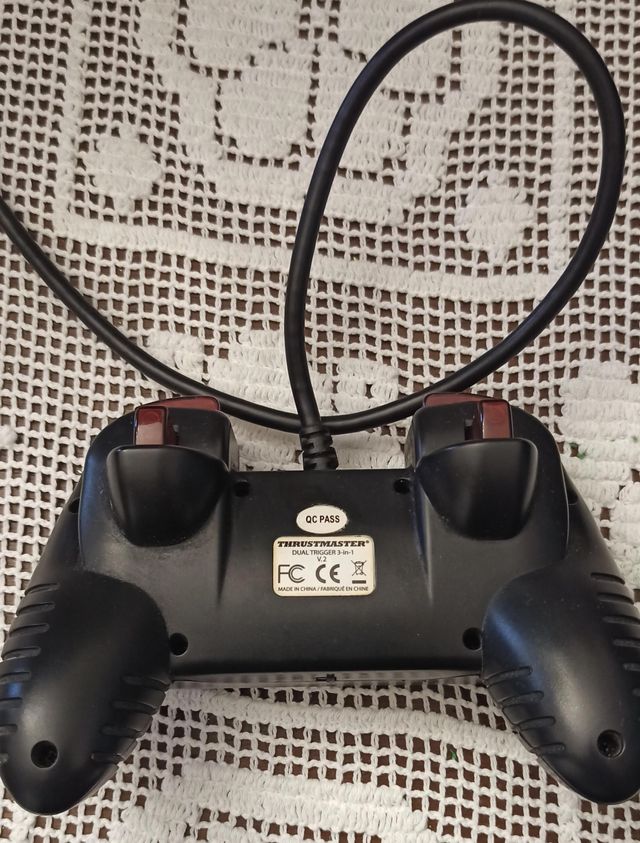 Comando para Playstation e PC