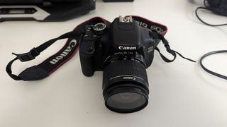 Canon EOS 600D + extras