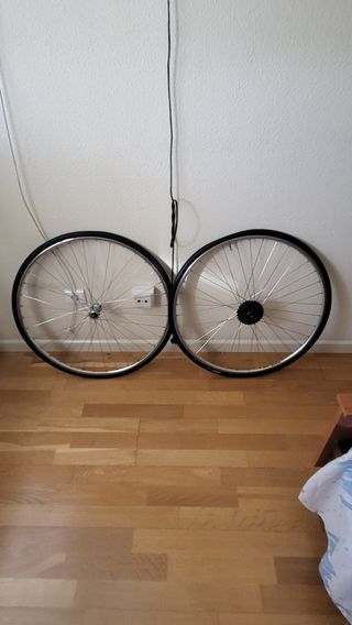 SUNTOUR Le PREE llantas