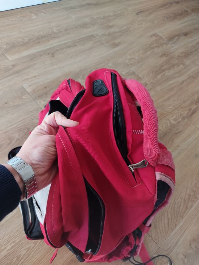 Mochila roja quicksilver