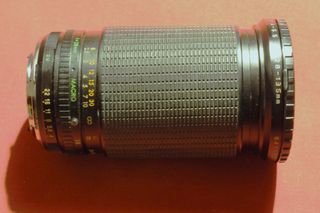 Zoom Makinon-Kiron 28-135 p/Olympus OM