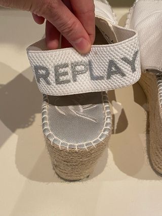 Cuñas blancas marca REPLAY talla 38