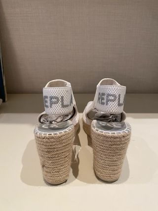 Cuñas blancas marca REPLAY talla 38