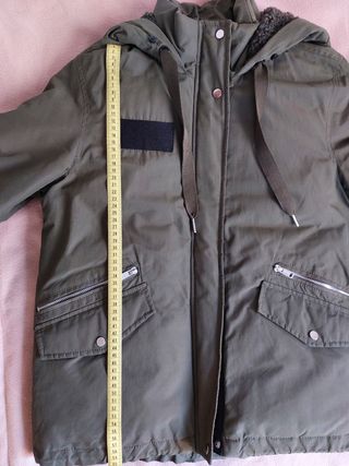 Cazadora verde militar o caqui oscuro