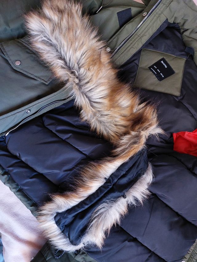 Cazadora verde militar o caqui oscuro