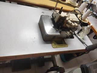 Maquina de coser y remalladora