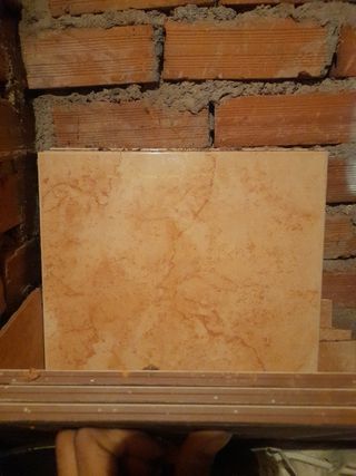 Baldosas marrón 7€